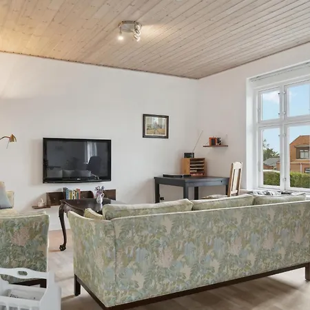 2 Bedroom Cozy In Ferienhaus *