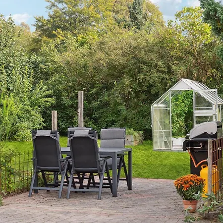 2 Bedroom Cozy In Ferienhaus Ryomgard