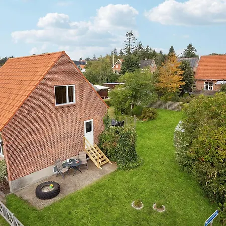 2 Bedroom Cozy In