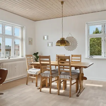 2 Bedroom Cozy In Ferienhaus *